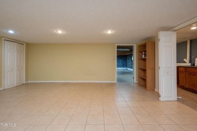 134 Nikki Circle, Church Hill, TN 37642