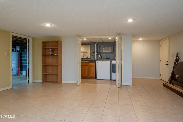 134 Nikki Circle, Church Hill, TN 37642