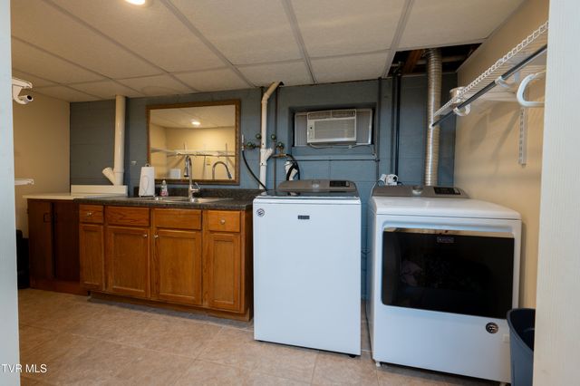 134 Nikki Circle, Church Hill, TN 37642