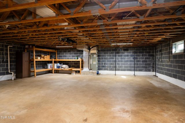 134 Nikki Circle, Church Hill, TN 37642