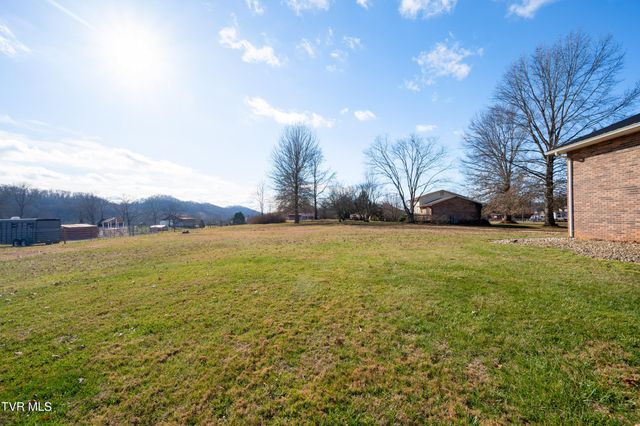 134 Nikki Circle, Church Hill, TN 37642