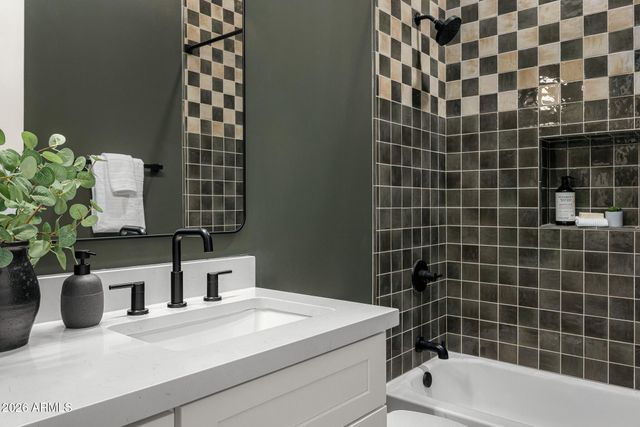 4314 E GLENROSA Avenue, Phoenix, AZ 85018