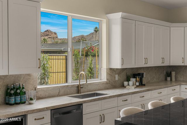 4314 E GLENROSA Avenue, Phoenix, AZ 85018