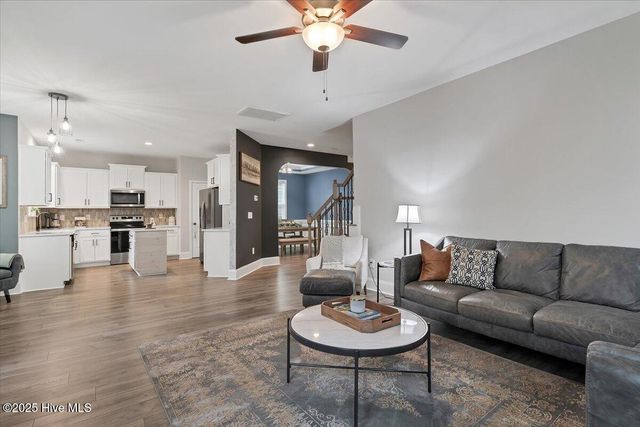 138 Warren Lake Road, Aberdeen, NC 28315