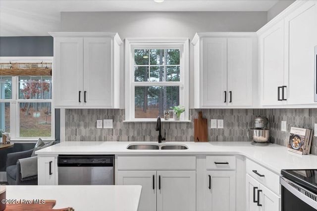 138 Warren Lake Road, Aberdeen, NC 28315