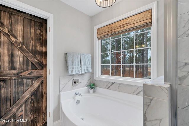 138 Warren Lake Road, Aberdeen, NC 28315