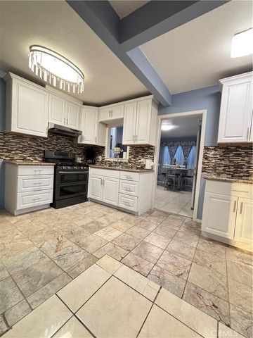 10870 Sampson, Lynwood, CA 90262