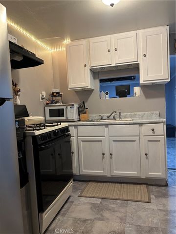 10870 Sampson, Lynwood, CA 90262
