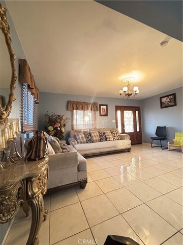 10870 Sampson, Lynwood, CA 90262