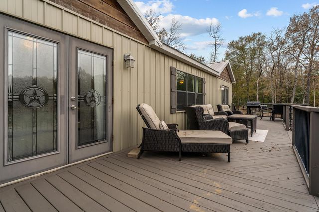 5519 County Road 327, Buffalo, TX 75831