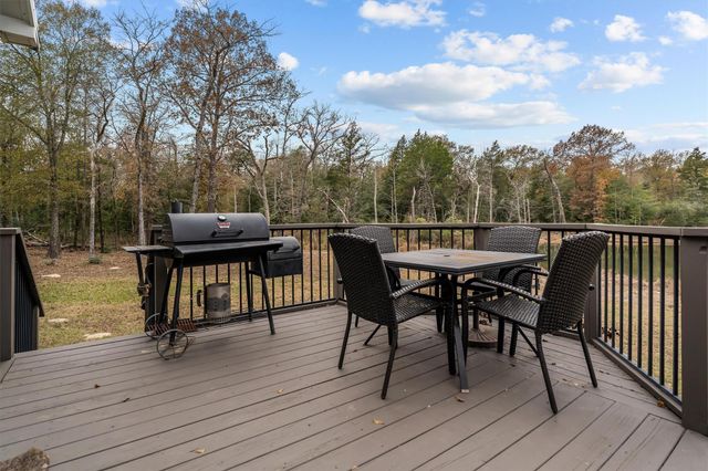 5519 County Road 327, Buffalo, TX 75831