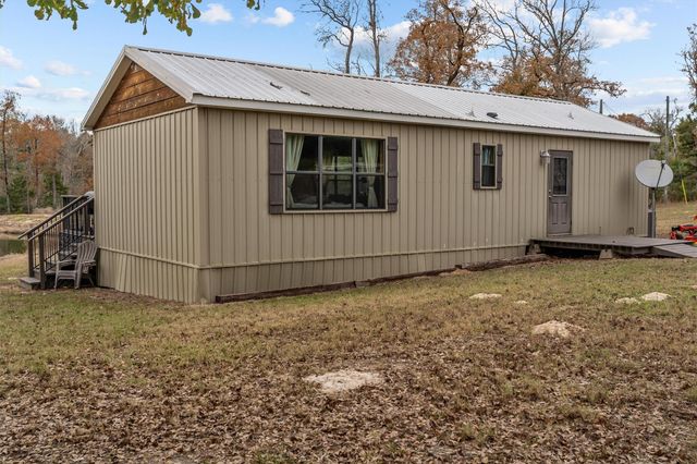 5519 County Road 327, Buffalo, TX 75831