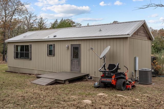 5519 County Road 327, Buffalo, TX 75831