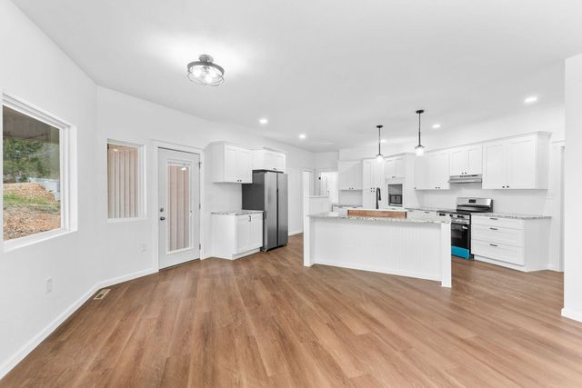 1029 Hanging Branch Ridge, Cape Fair, MO 65624