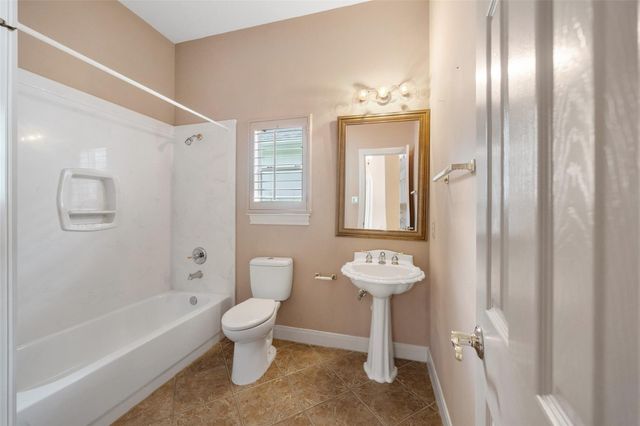 10 Cordova Court, Montgomery, TX 77356