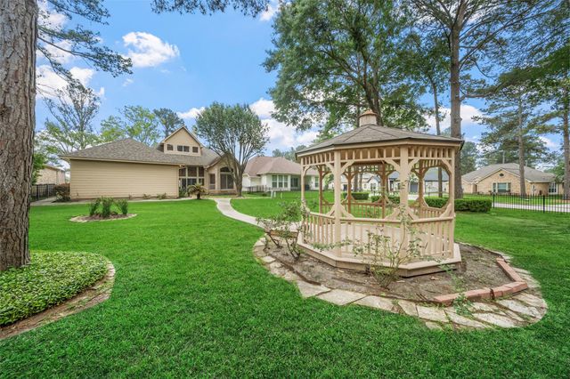 10 Cordova Court, Montgomery, TX 77356