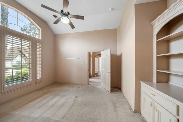10 Cordova Court, Montgomery, TX 77356