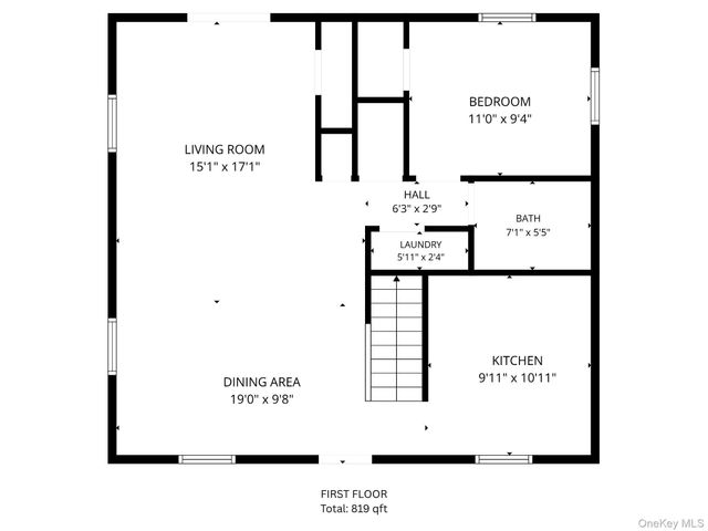 27 Lindner Place, Smithtown, NY 11787