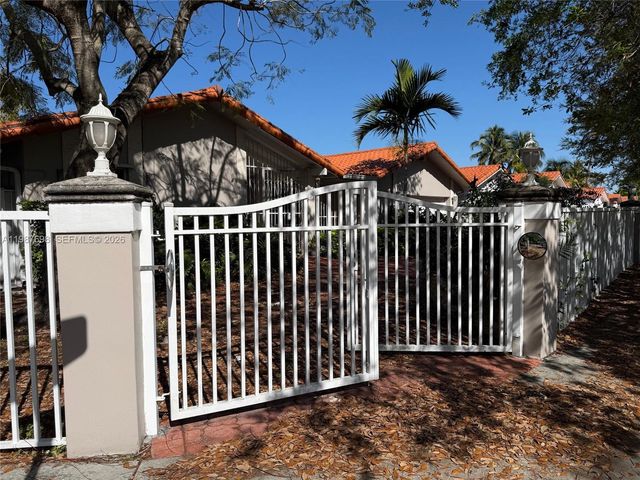 1220 SW 103rd Ct, Miami, FL 33174