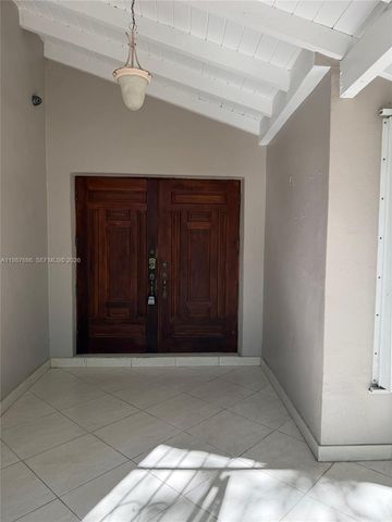 1220 SW 103rd Ct, Miami, FL 33174