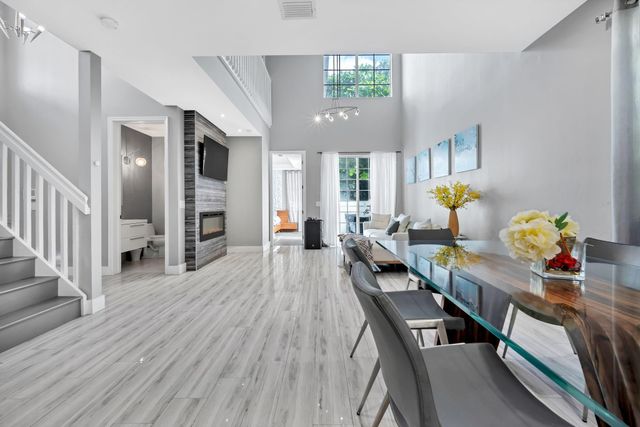 1231 Hayes Street, Hollywood, FL 33019