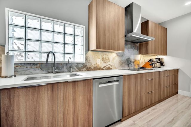 1231 Hayes Street, Hollywood, FL 33019