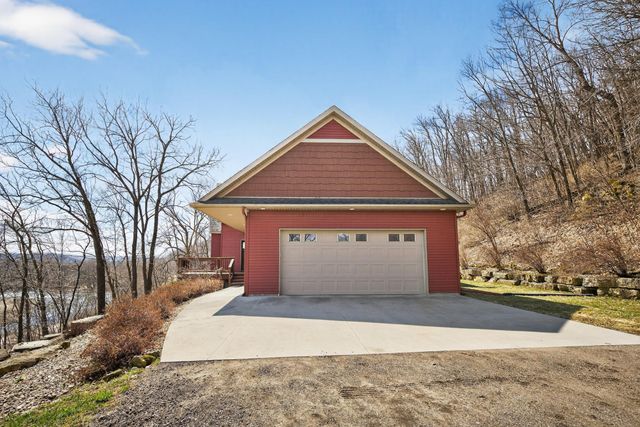 59261 County Road 7, Zumbro Falls, MN 55991