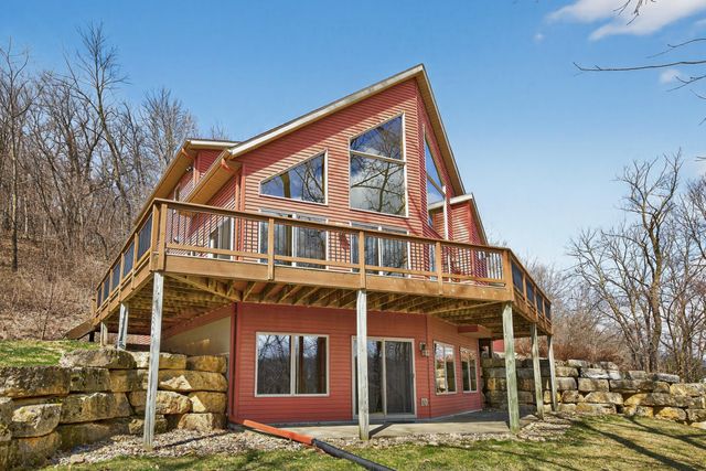59261 County Road 7, Zumbro Falls, MN 55991