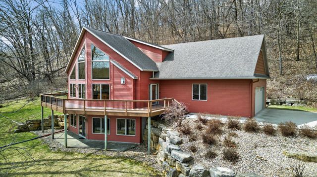 59261 County Road 7, Zumbro Falls, MN 55991