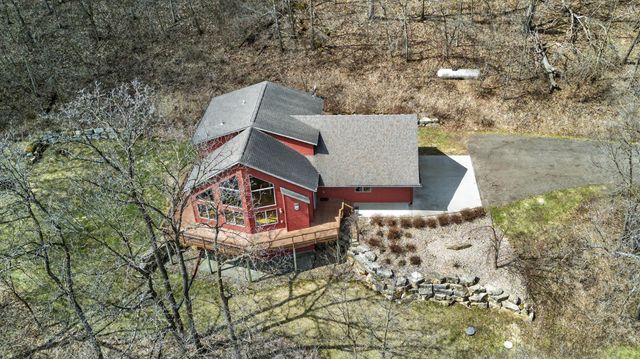 59261 County Road 7, Zumbro Falls, MN 55991