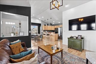 1049 ALLINGTON DR, North Salt Lake, UT 84054