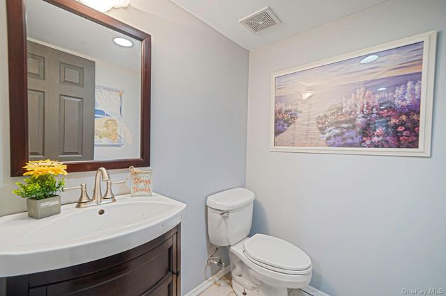 42 Shady Lane, Huntington, NY 11743
