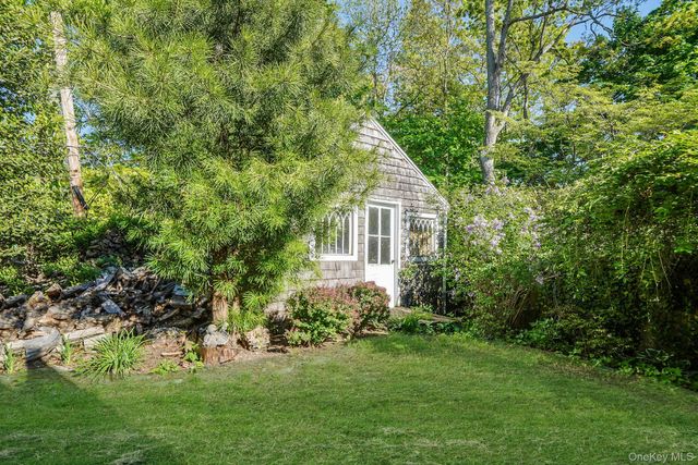 42 Shady Lane, Huntington, NY 11743