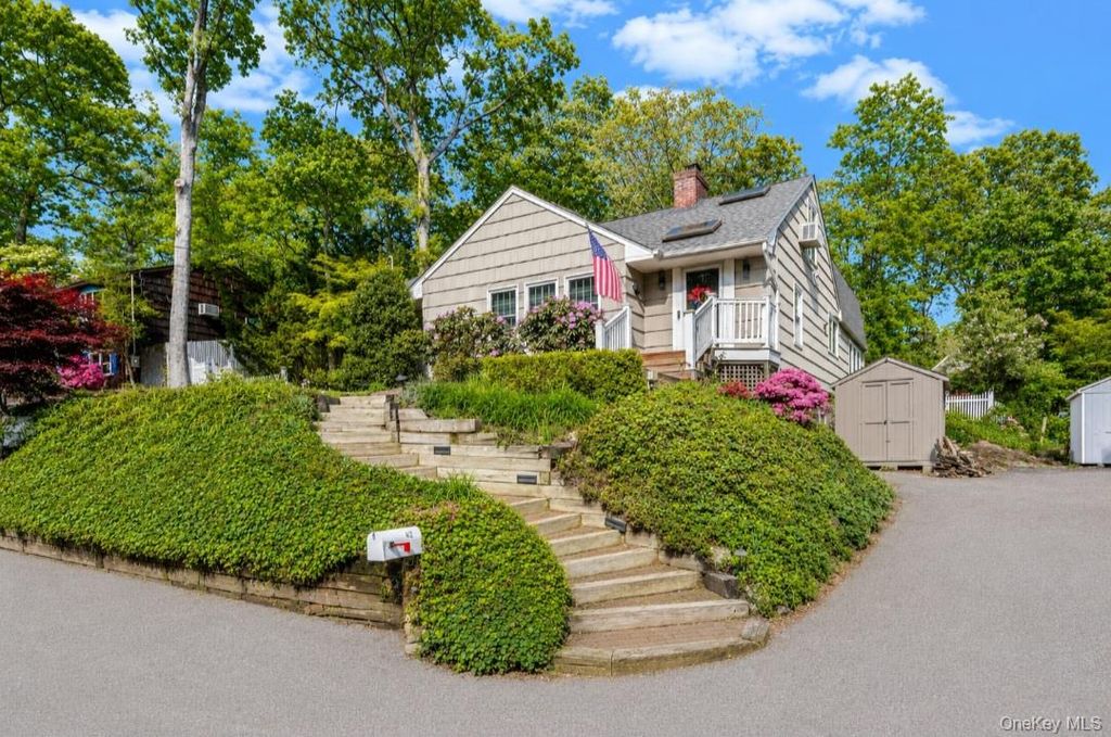 42 Shady Lane, Huntington, NY 11743