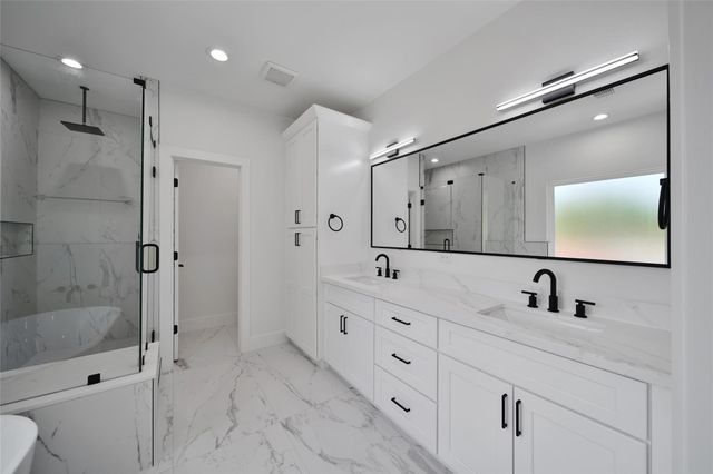 7014 Saint Augustine Street, Houston, TX 77021