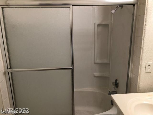 75 North Valle Verde Drive 2121, Henderson, NV 89074