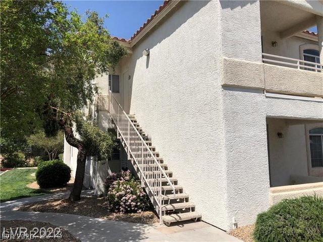 75 North Valle Verde Drive 2121, Henderson, NV 89074