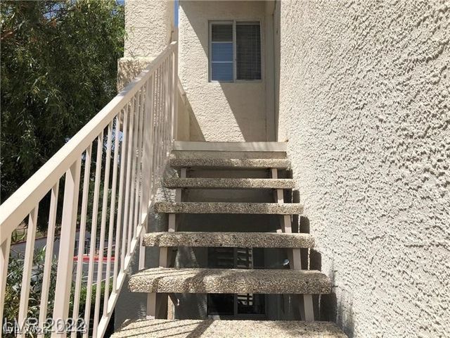 75 North Valle Verde Drive 2121, Henderson, NV 89074