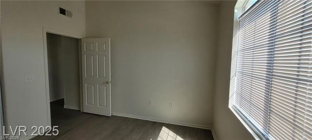 75 North Valle Verde Drive 2121, Henderson, NV 89074