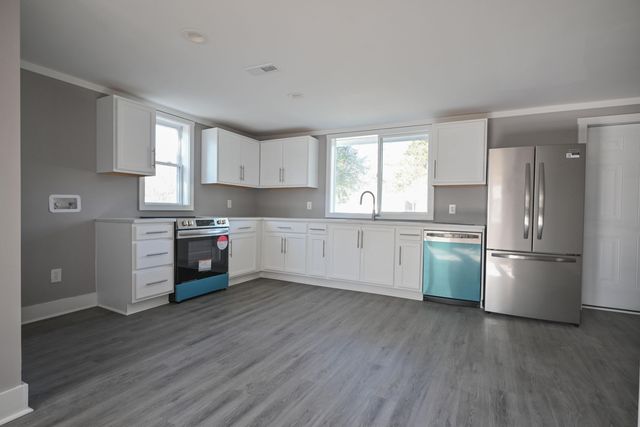 460 Bay Street, Elloree, SC 29047