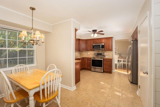 8706 Arbutus Drive, Hixson, TN 37343
