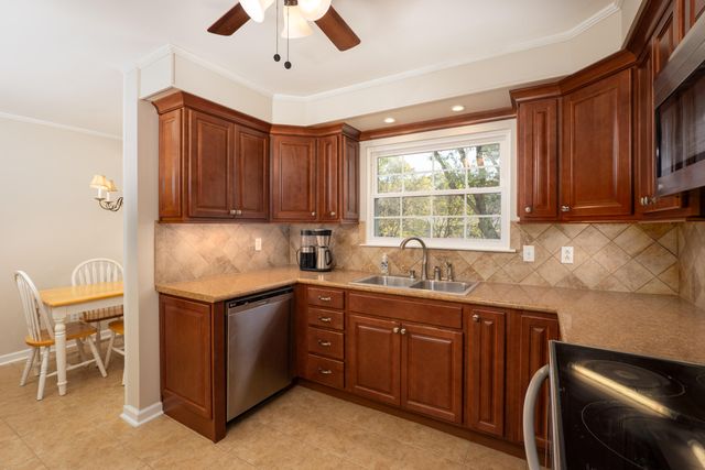 8706 Arbutus Drive, Hixson, TN 37343