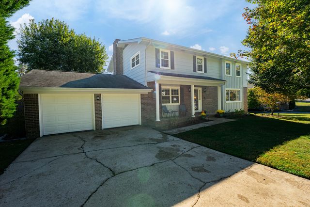 8706 Arbutus Drive, Hixson, TN 37343