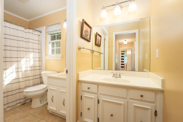 8706 Arbutus Drive, Hixson, TN 37343