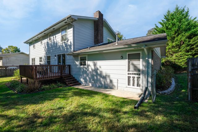 8706 Arbutus Drive, Hixson, TN 37343