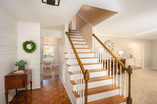 8706 Arbutus Drive, Hixson, TN 37343