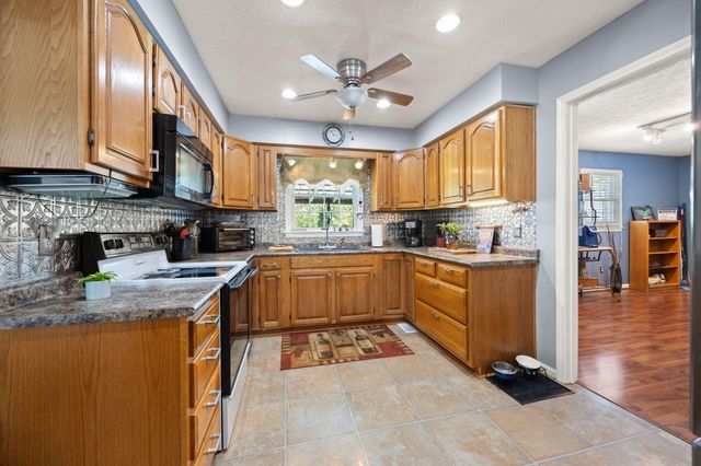 105 Jolomic Lane, Georgetown, KY 40324