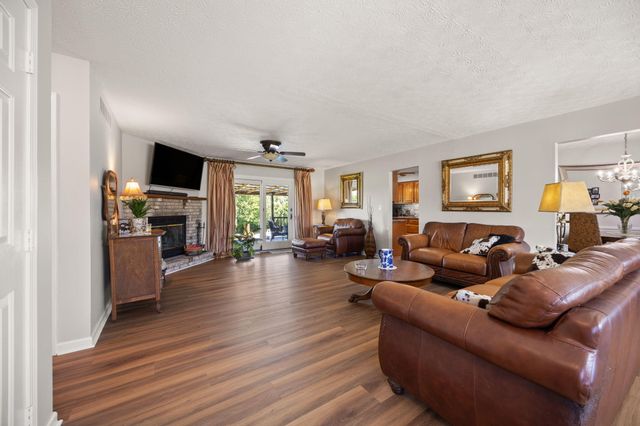 105 Jolomic Lane, Georgetown, KY 40324