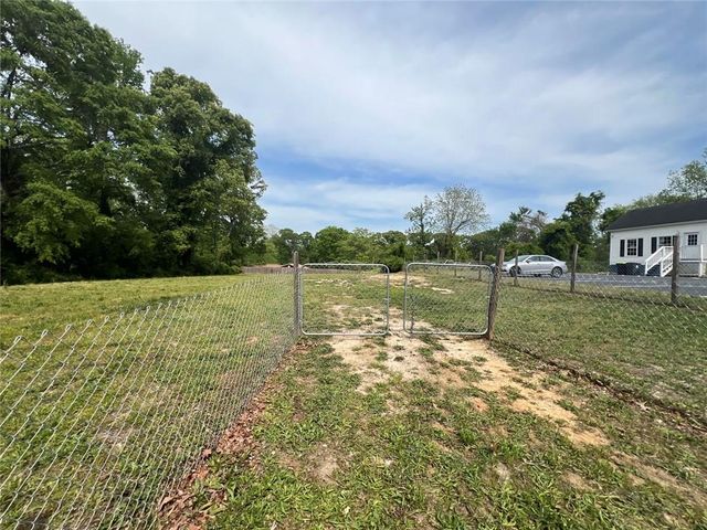 6704 S Sweetwater Road, Lithia Springs, GA 30122