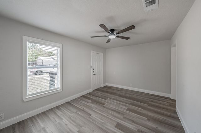 1700 Andrew Avenue, Fort Worth, TX 76105